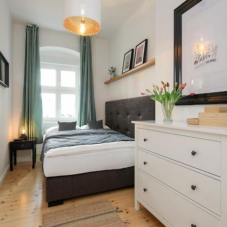 4 Personen Altbau Apartment Nahe Kurfuerstendamm - Romeo & Julia Berlín Exteriér fotografie