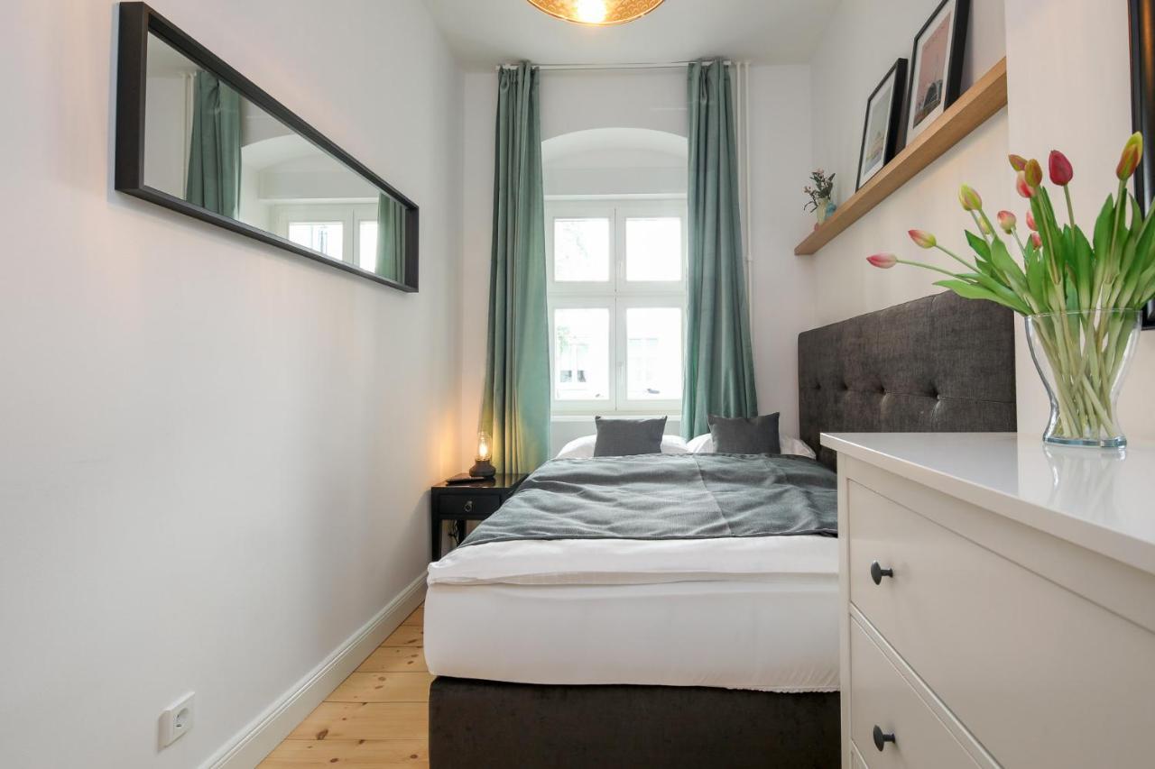 4 Personen Altbau Apartment Nahe Kurfuerstendamm - Romeo & Julia Berlín Exteriér fotografie